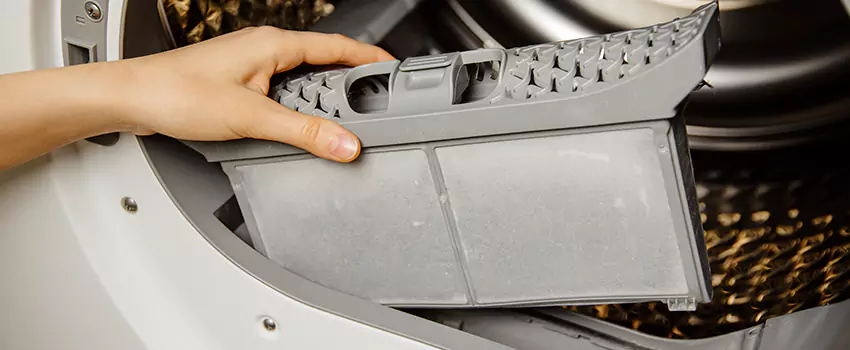 Signs Of A Clogged Dryer Lint Trap in Weymouth, Massachusetts